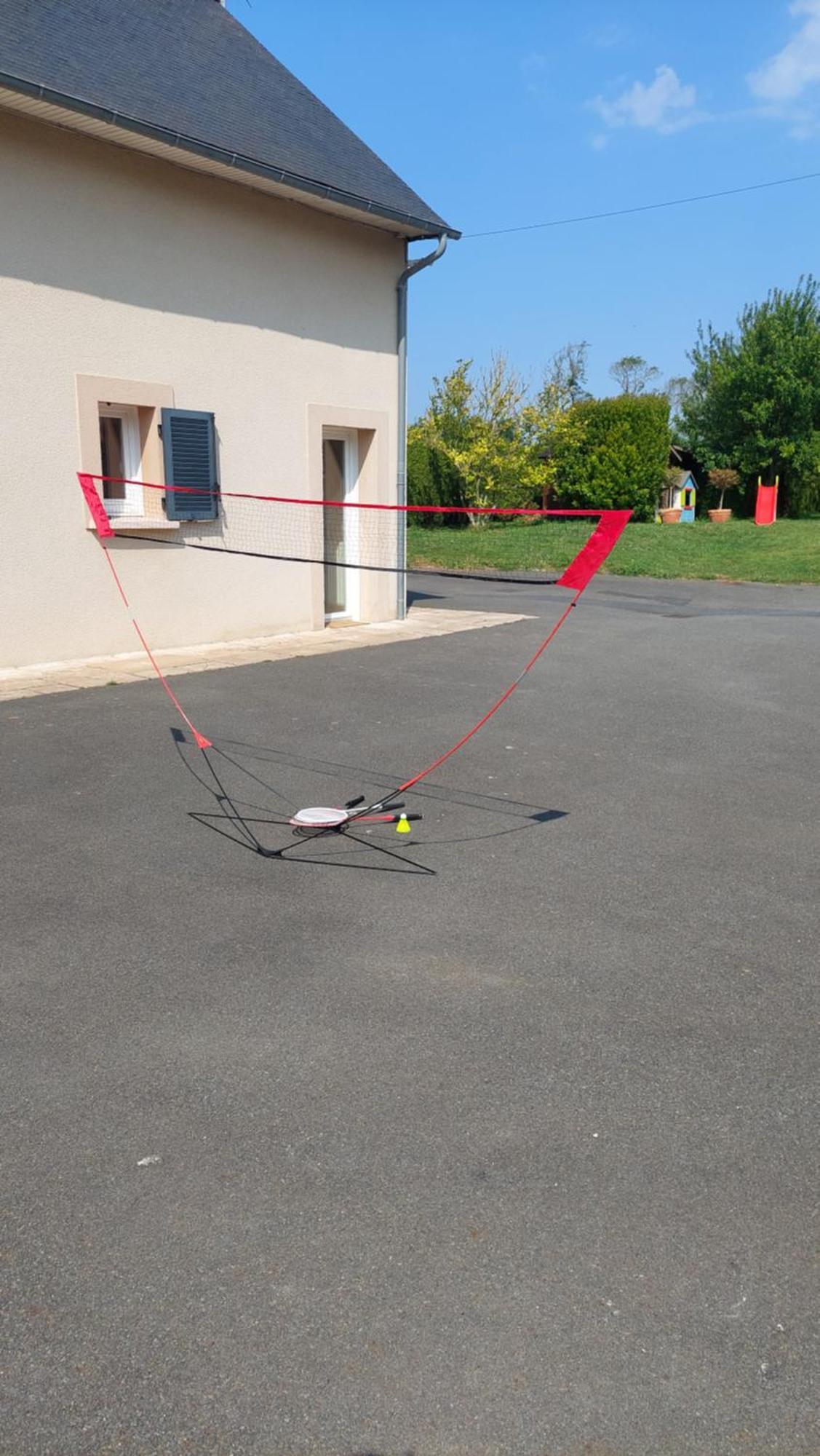 Grande maison , jardin,flipper,babyfoot, ping pong, proche golf, Port en Bessin, Bayeux et plages du débarquement, adaptée enfants Commes Extérieur photo