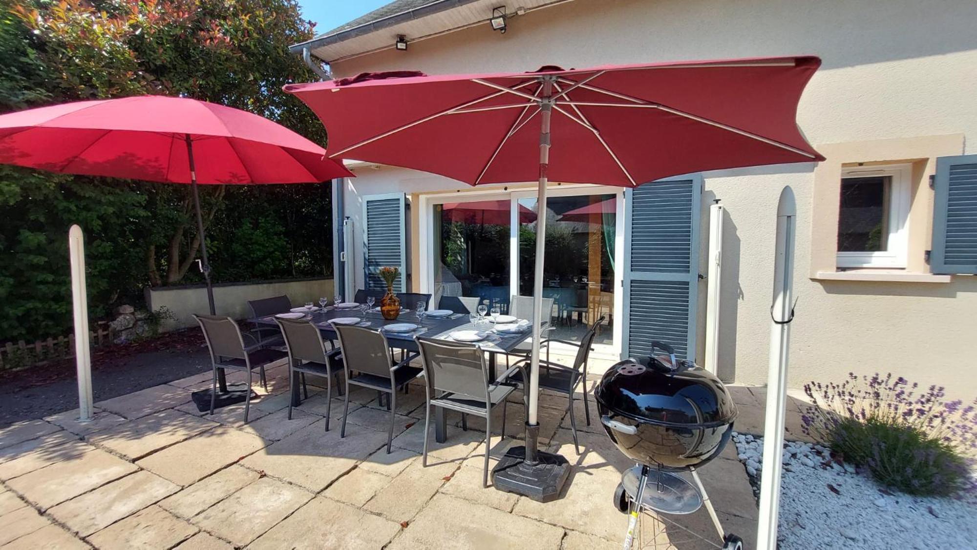 Grande maison , jardin,flipper,babyfoot, ping pong, proche golf, Port en Bessin, Bayeux et plages du débarquement, adaptée enfants Commes Extérieur photo